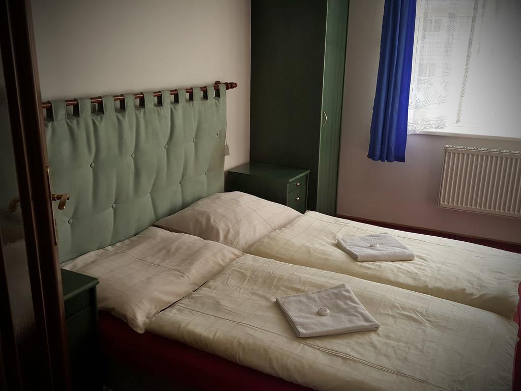 Harmony Hall Apartments Hradec Králové Extérieur photo